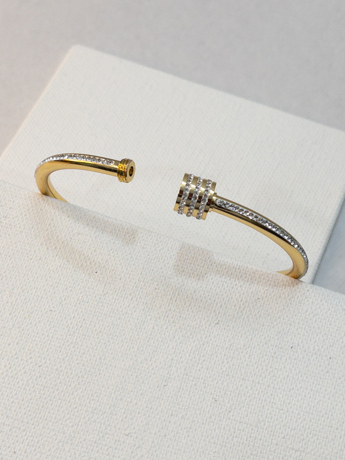 Zircon Stone Hinge Bracelet