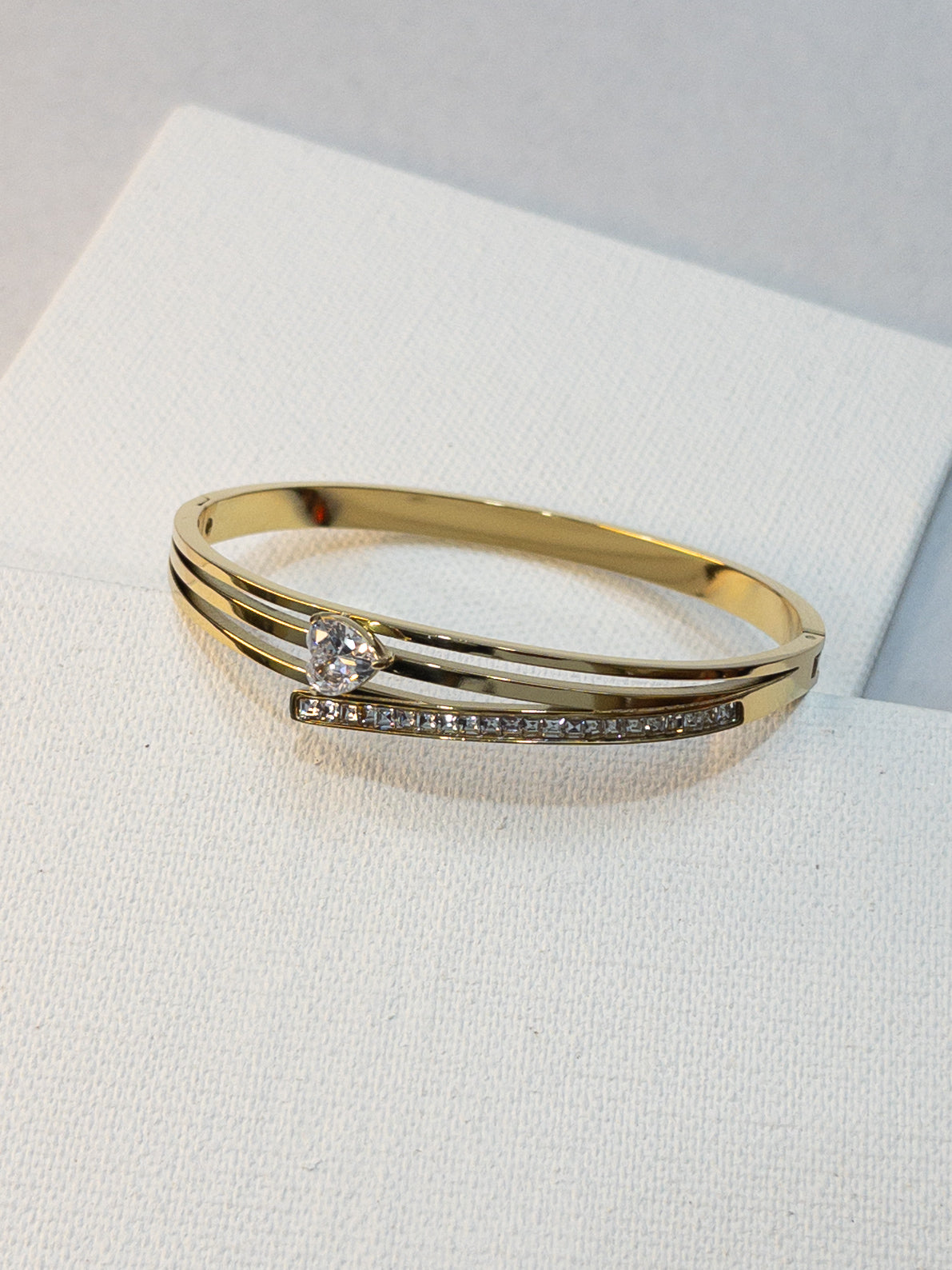 Luxury Heart Zircon Diamond Bracelet