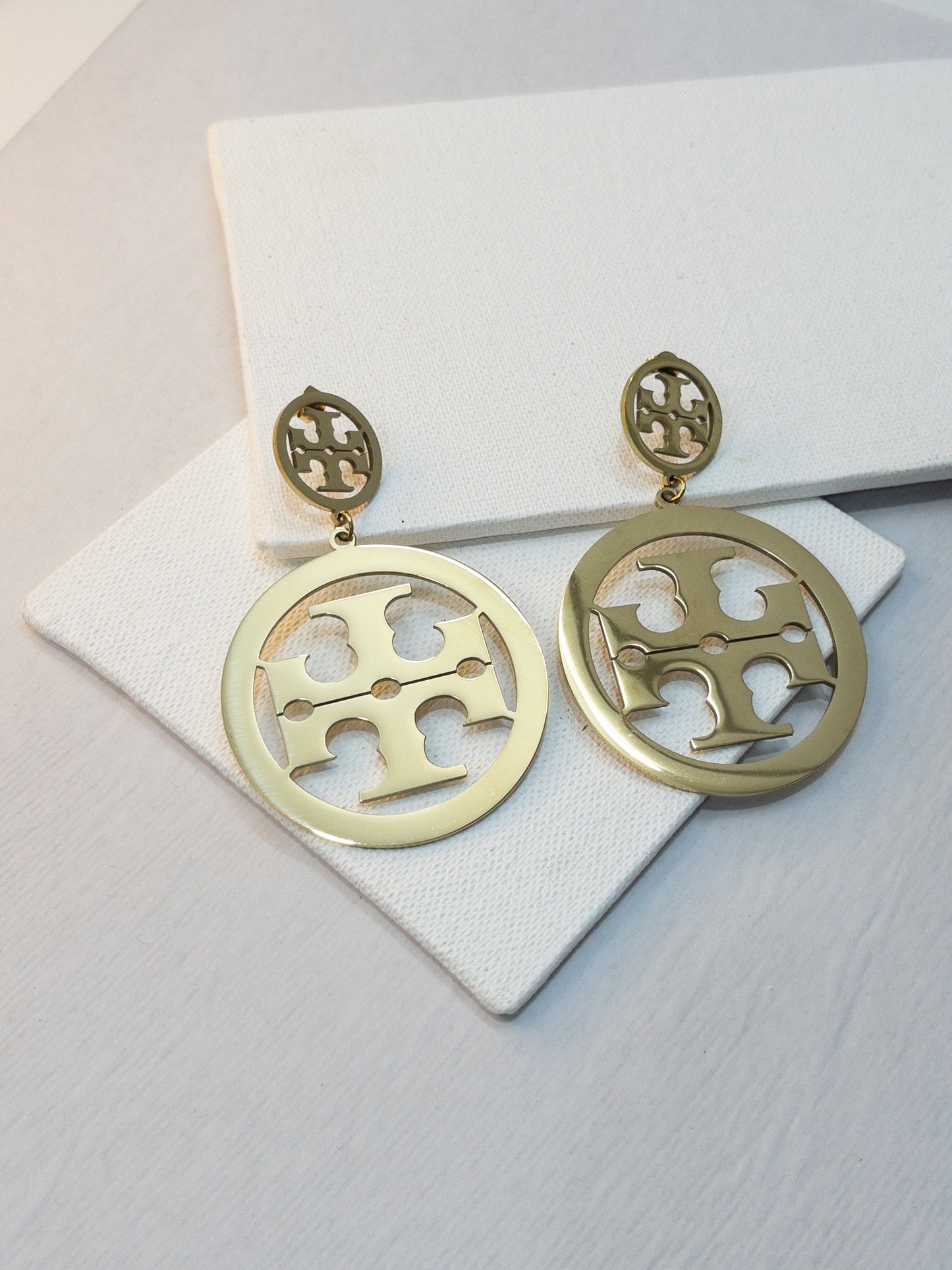 Hanging Tory Burch Earrings