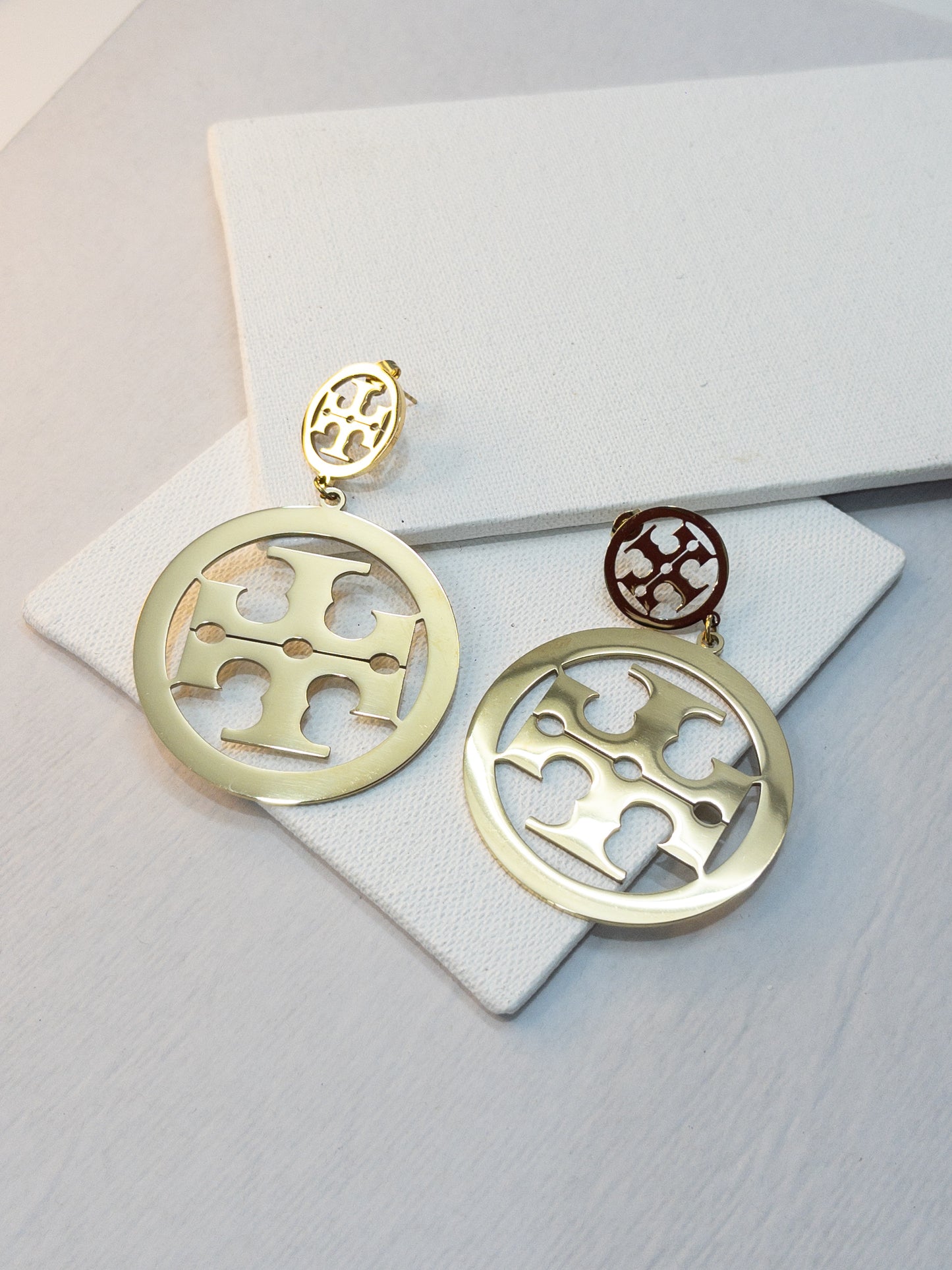 Hanging Tory Burch Earrings