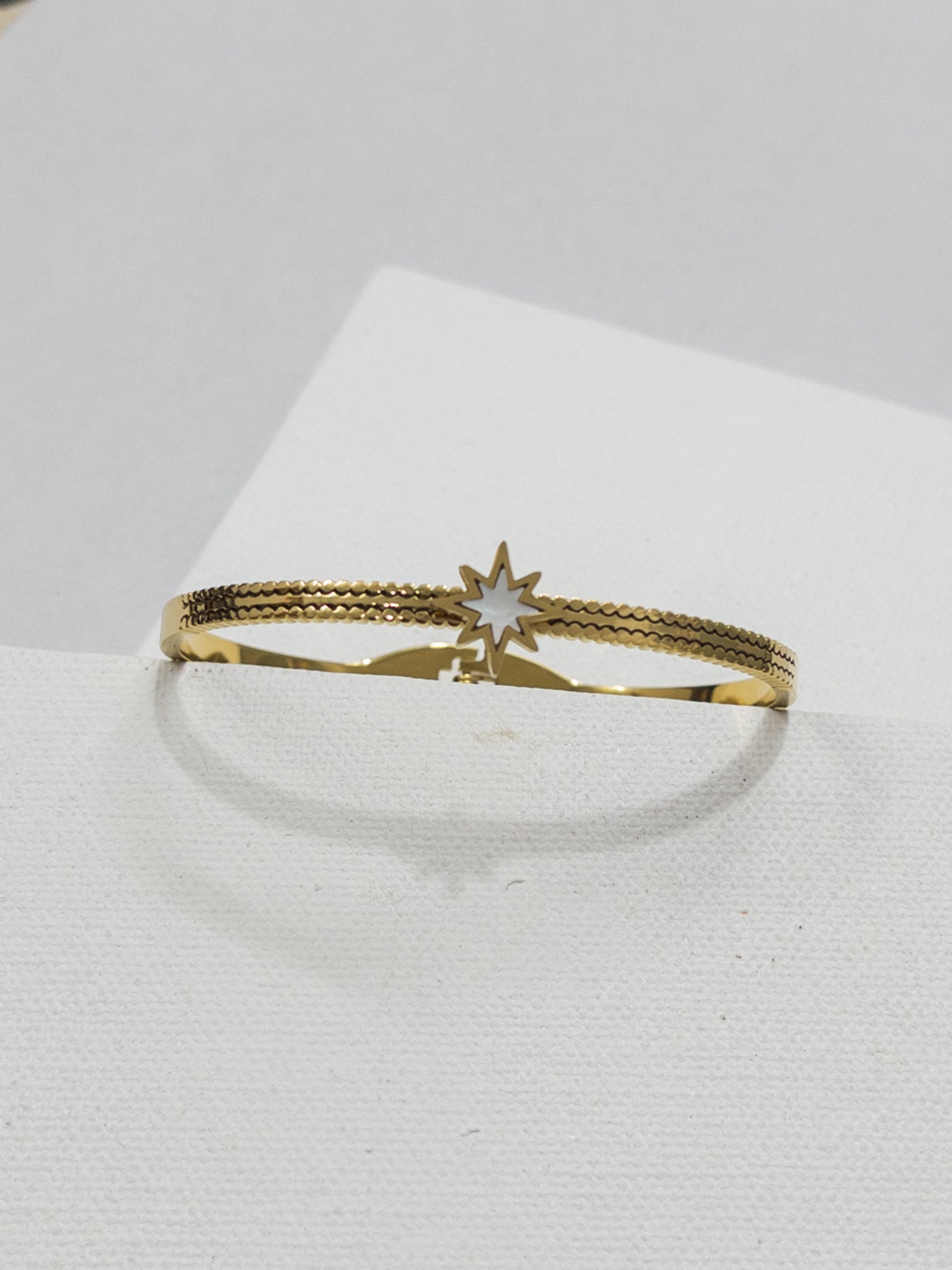 Shiny Star Bracelet