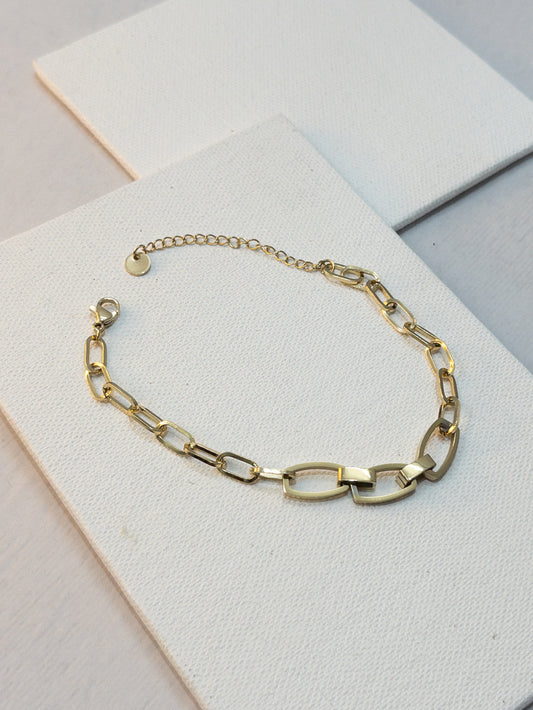 Interlocking Charm Bracelet
