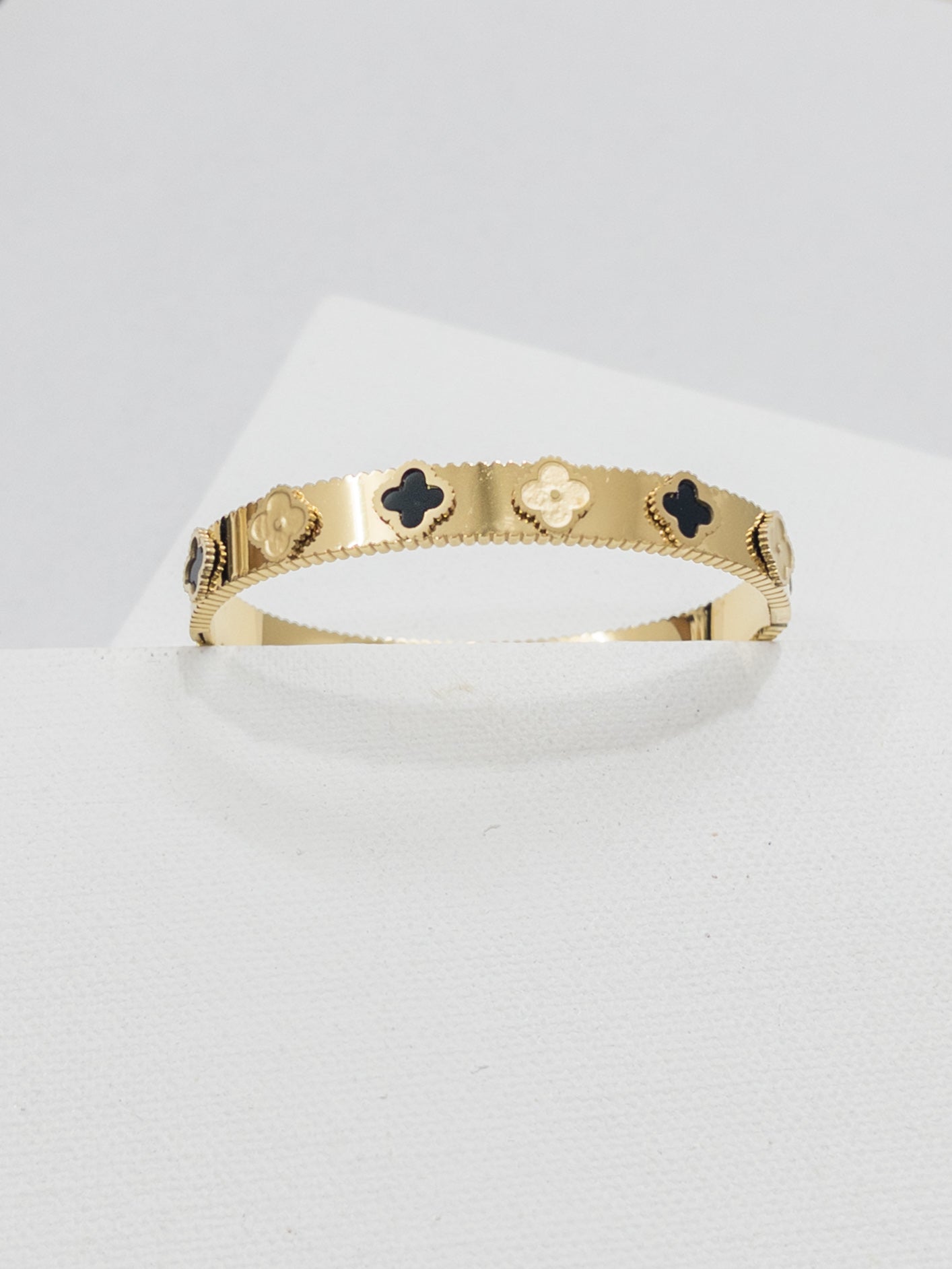 Black & Gold Clover Bracelet